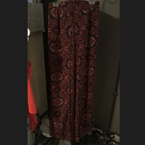 Clothes - Picture 7 of 8